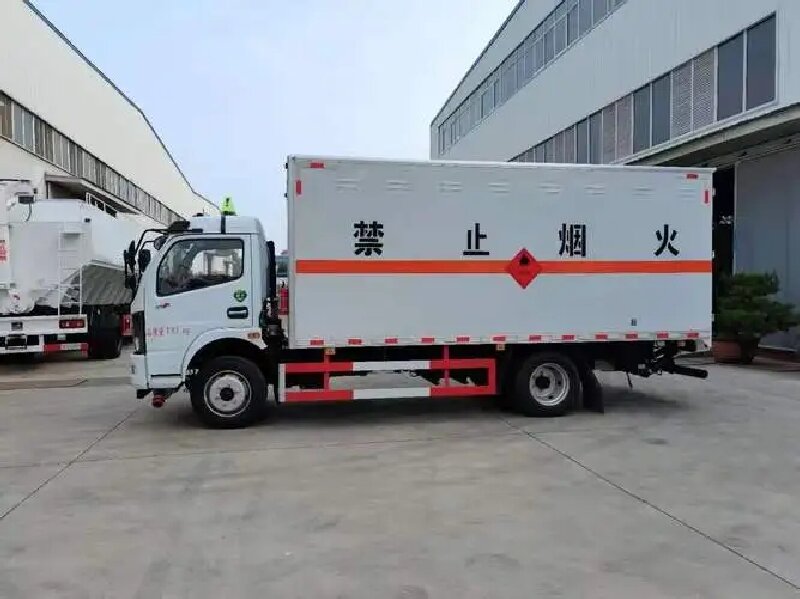 成都到八步區(qū)危險(xiǎn)品運(yùn)輸