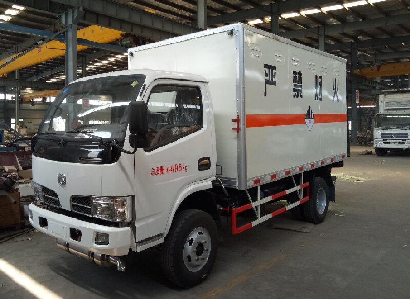 成都到梁平危險(xiǎn)品運(yùn)輸